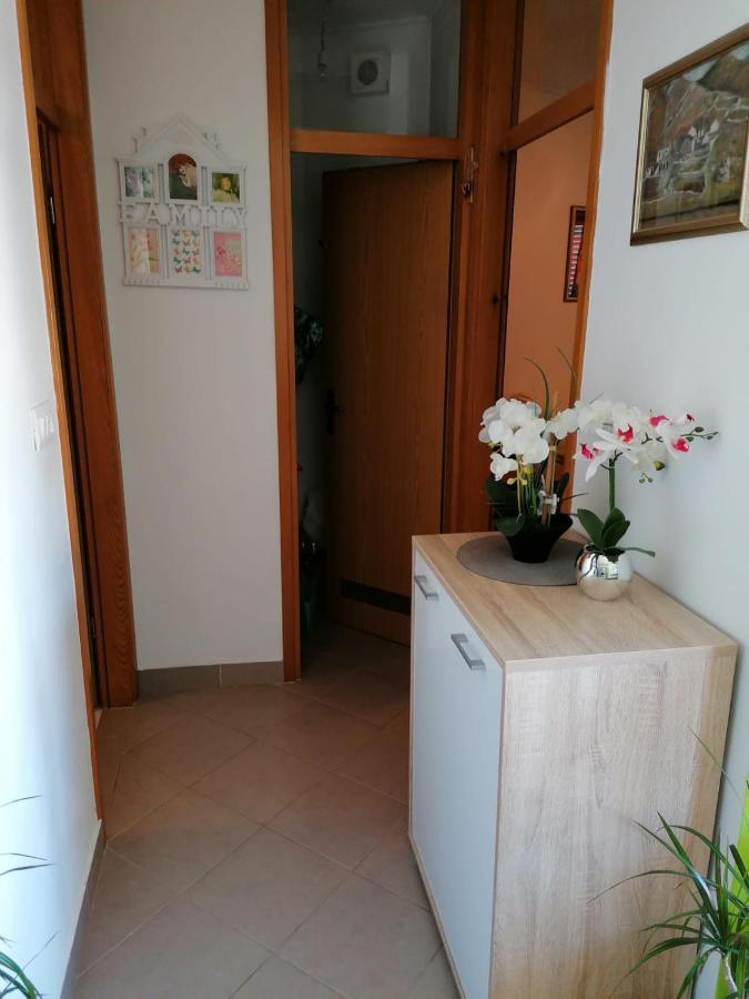 Apartment Marija Traù Esterno foto